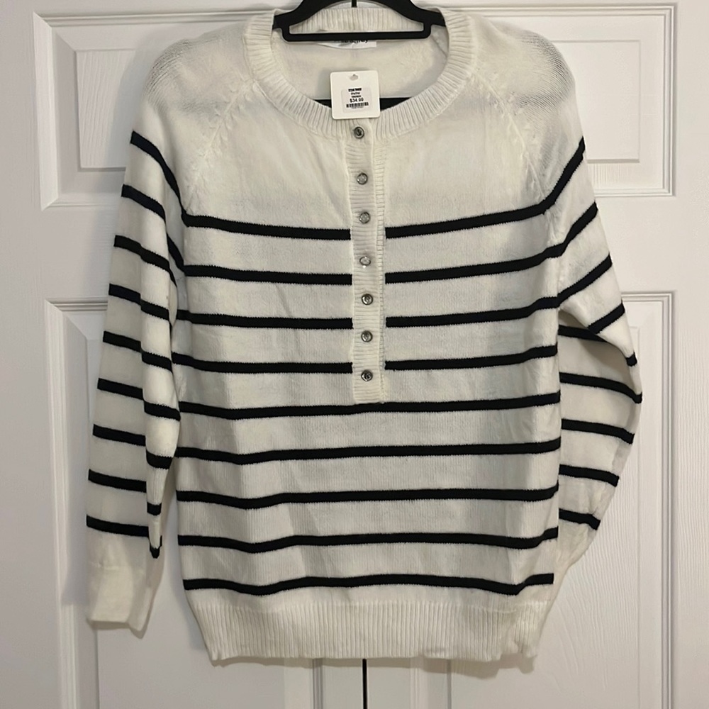 NWT Super soft black and white striped sweater - Small